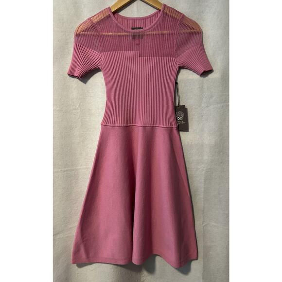 Vince Camuto Dresses & Skirts - NWT Vince Camuto Blocked Short Sleeve Fit & Flare Knit Dress Speckled Yoke-Small